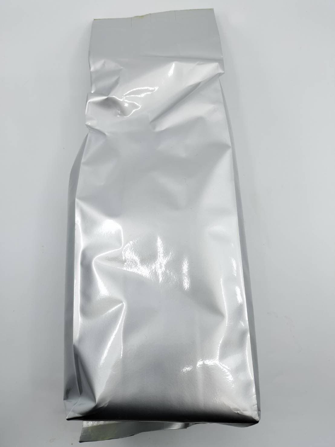 Silver foil tea bag for premium Japanese green tea, sealed for freshness